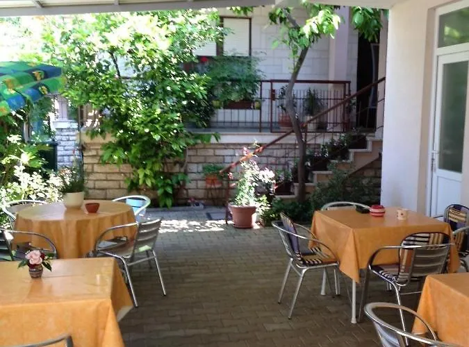 Penzion In With Balcony, Air Conditioning, Wifi 5188-2 Sukošan