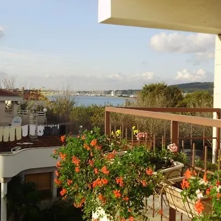 Guest house In With Balcony, Air Conditioning, Wifi 5188-2 *