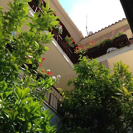 Penzion In With Balcony, Air Conditioning, Wifi 5188-2 *