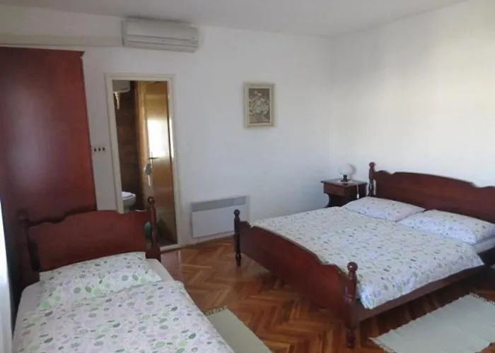 Gæstehus In With Balcony, Air Conditioning, Wifi 5188-2 *